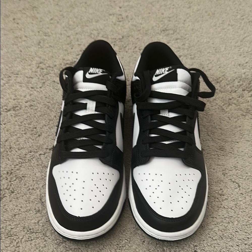 NIB Nike Dunk Low Retro 🐼